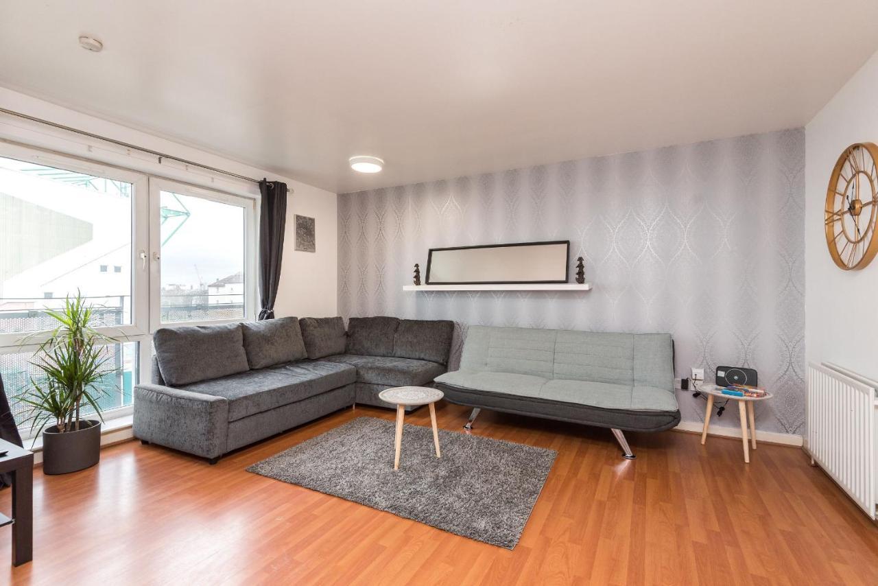 Modern Spacious 3 Bedroom City Centre Apartment - Free Parking - Private Balcony Édimbourg Extérieur photo
